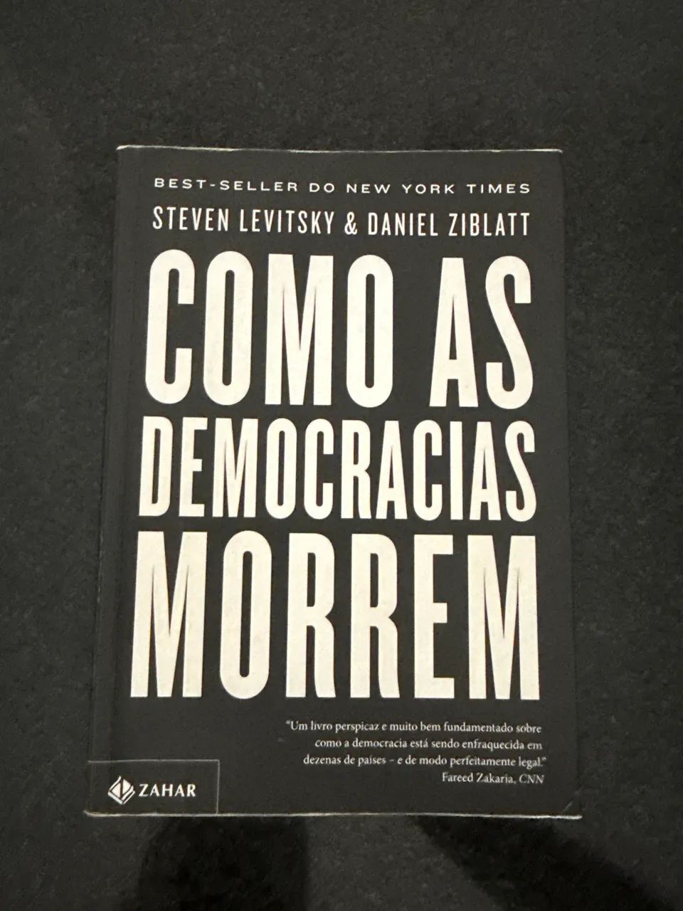 Livro : Como as democracias morrem 