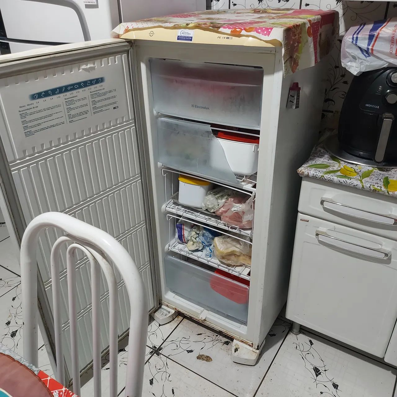 Geladeira consul semi nova e Freezer   - Foto 4