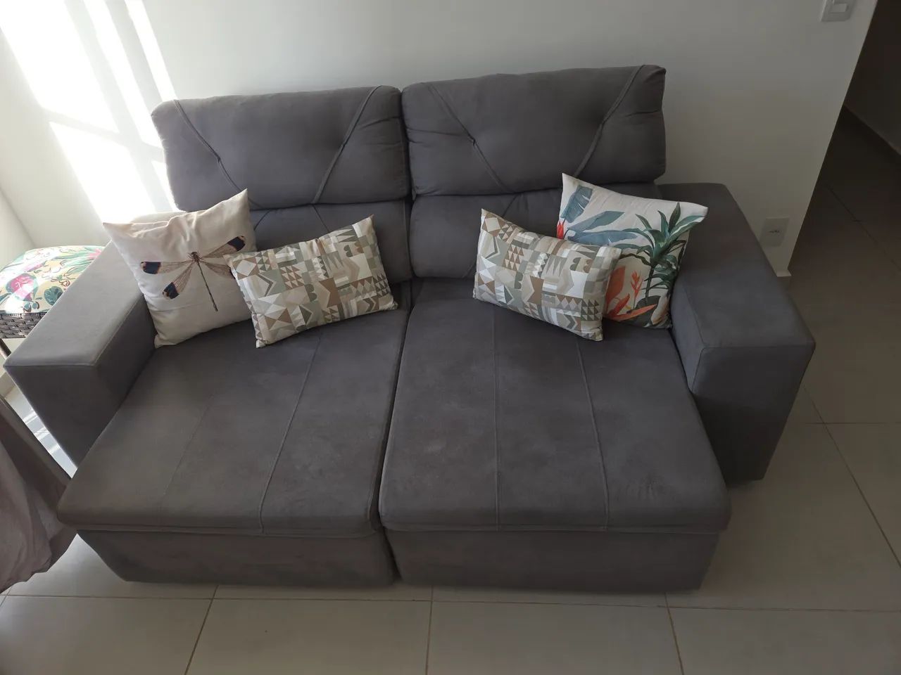 Vendo sofá com menos de 1 ano de uso - Foto 4