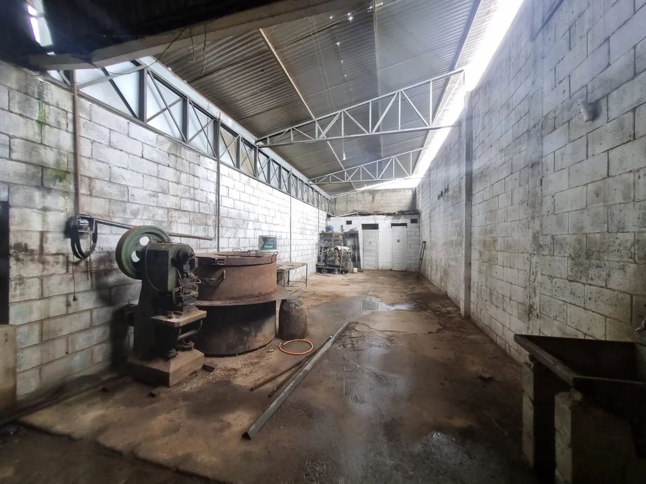 Barraçao Come para venda 1250m2 com construção de 584m2 - Foto 2