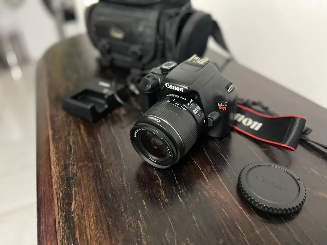 Vendo câmera cânon eos rebel t3 - Foto 2