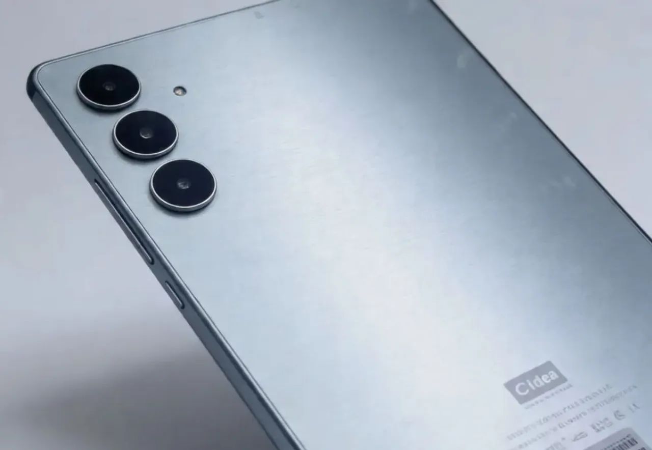 Tablet C Idea 1tb, 8g Ram, NOVO, com vários assessórios inclusos