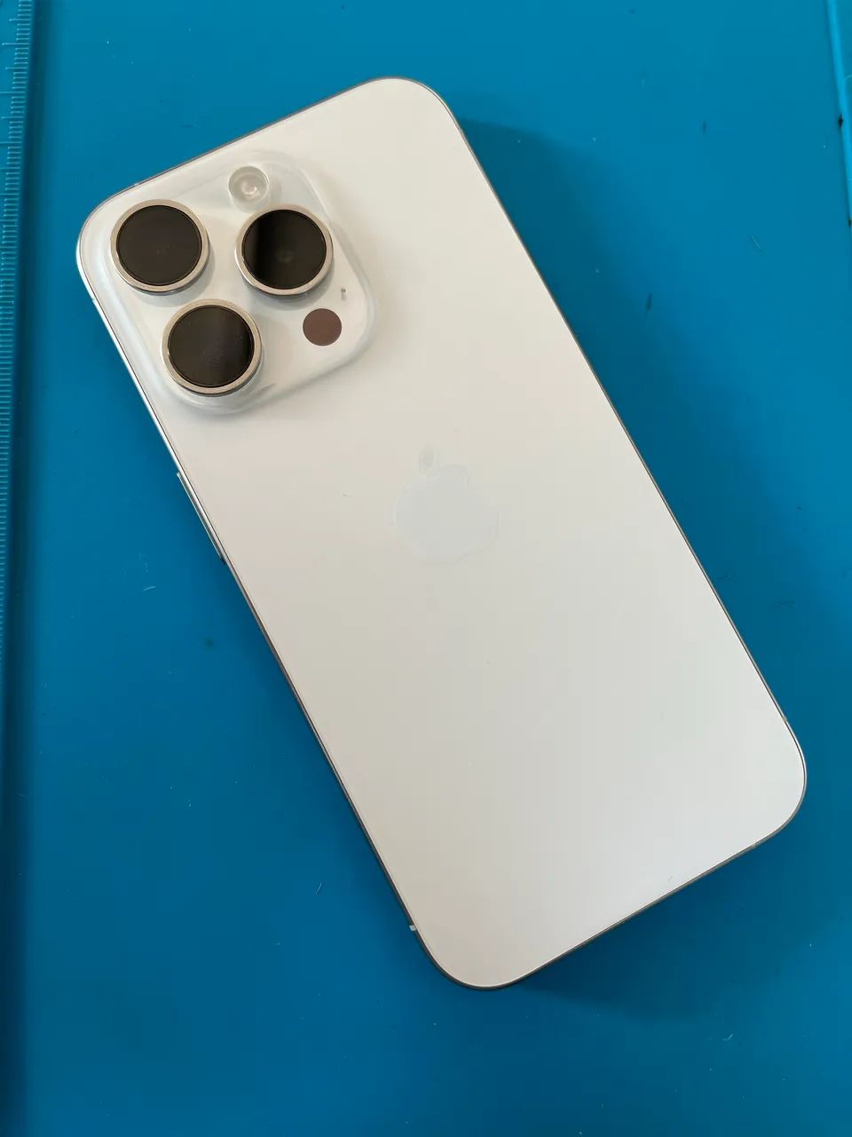 iPhone 15 Pro 128GB - Branco (Seminovo Premium) - Celulares e