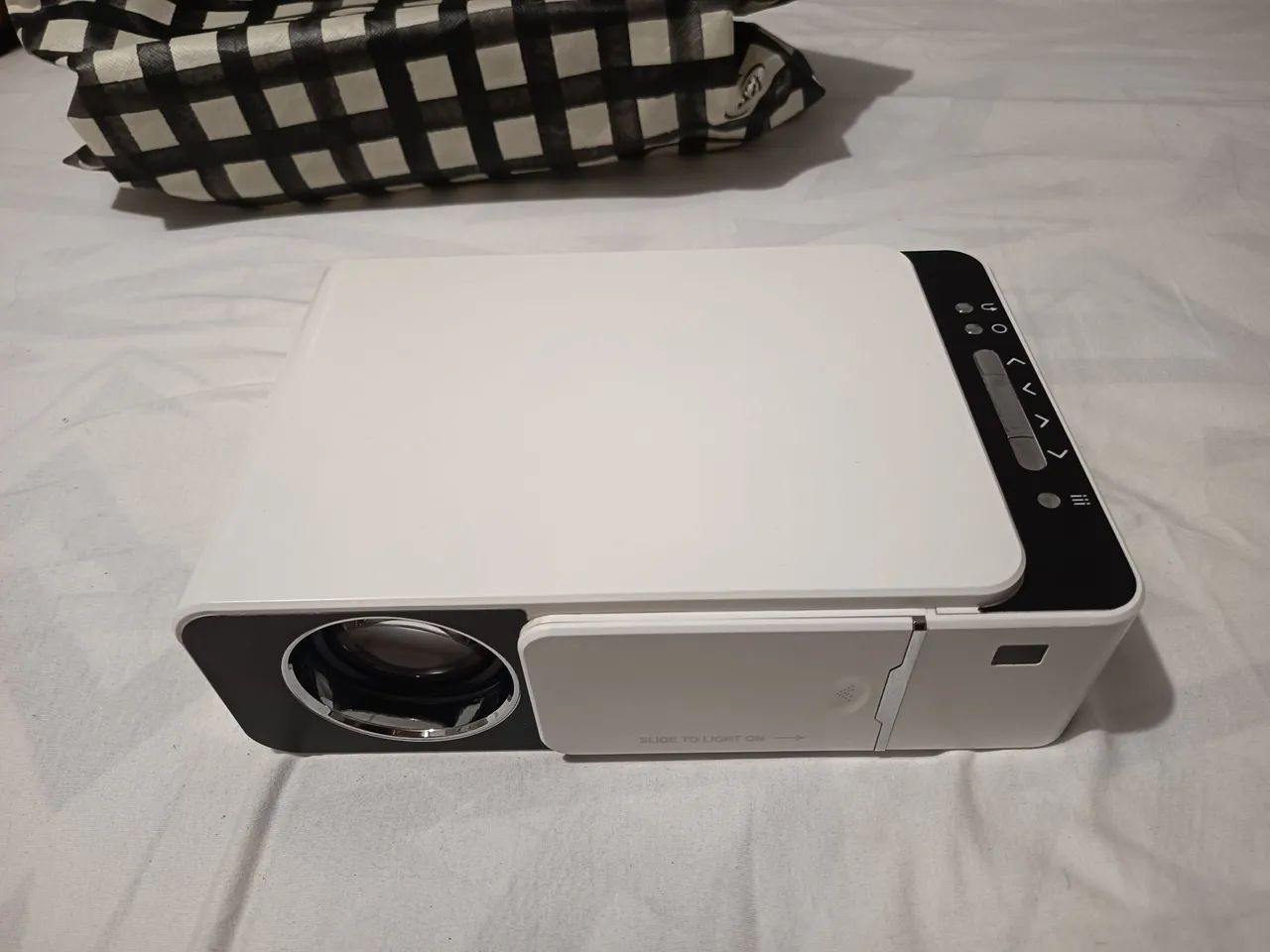 Mini projetor