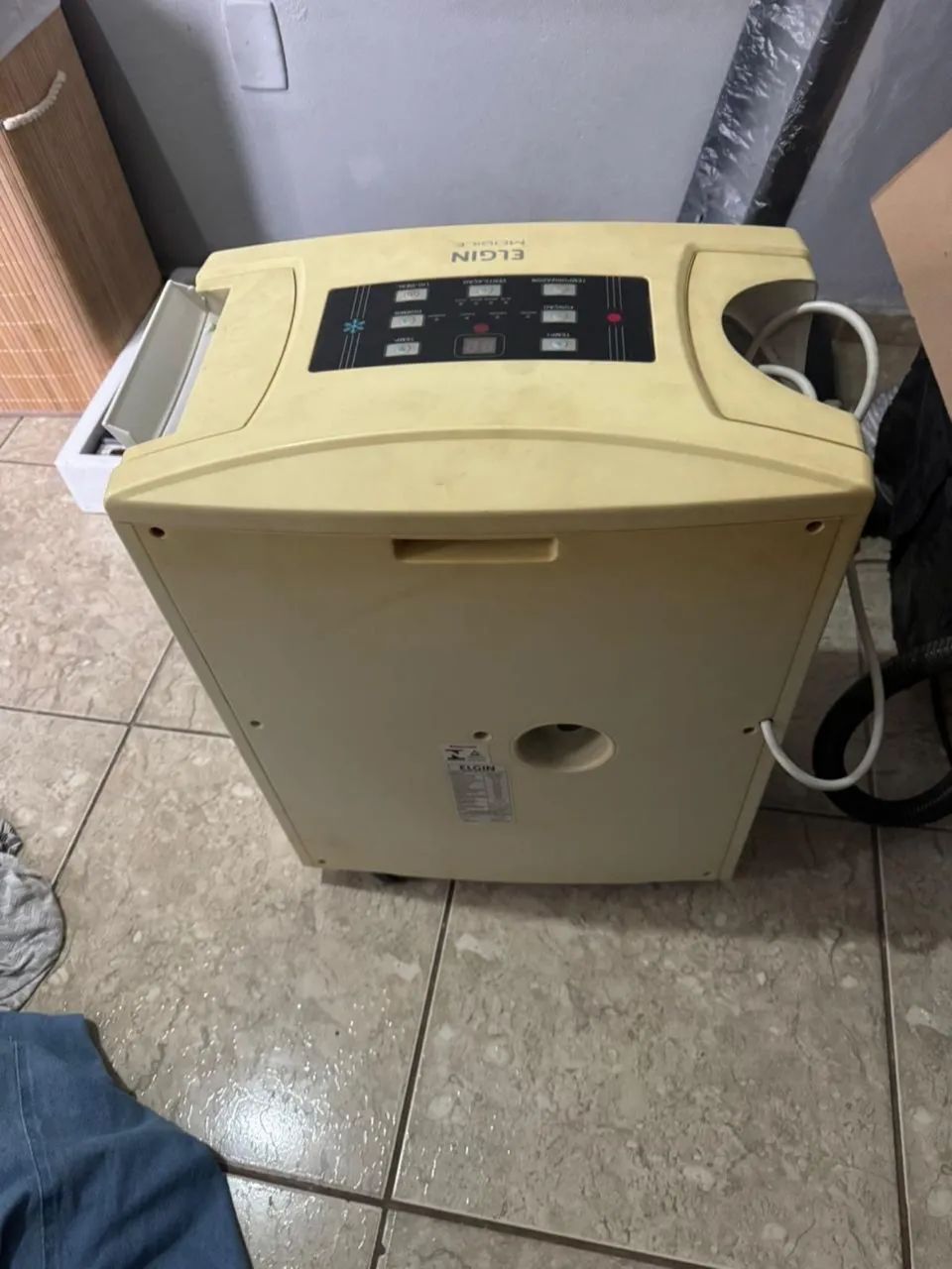 Ar Condicionado Portátil Elgin 9.000 Btus Só 700 - Foto 3