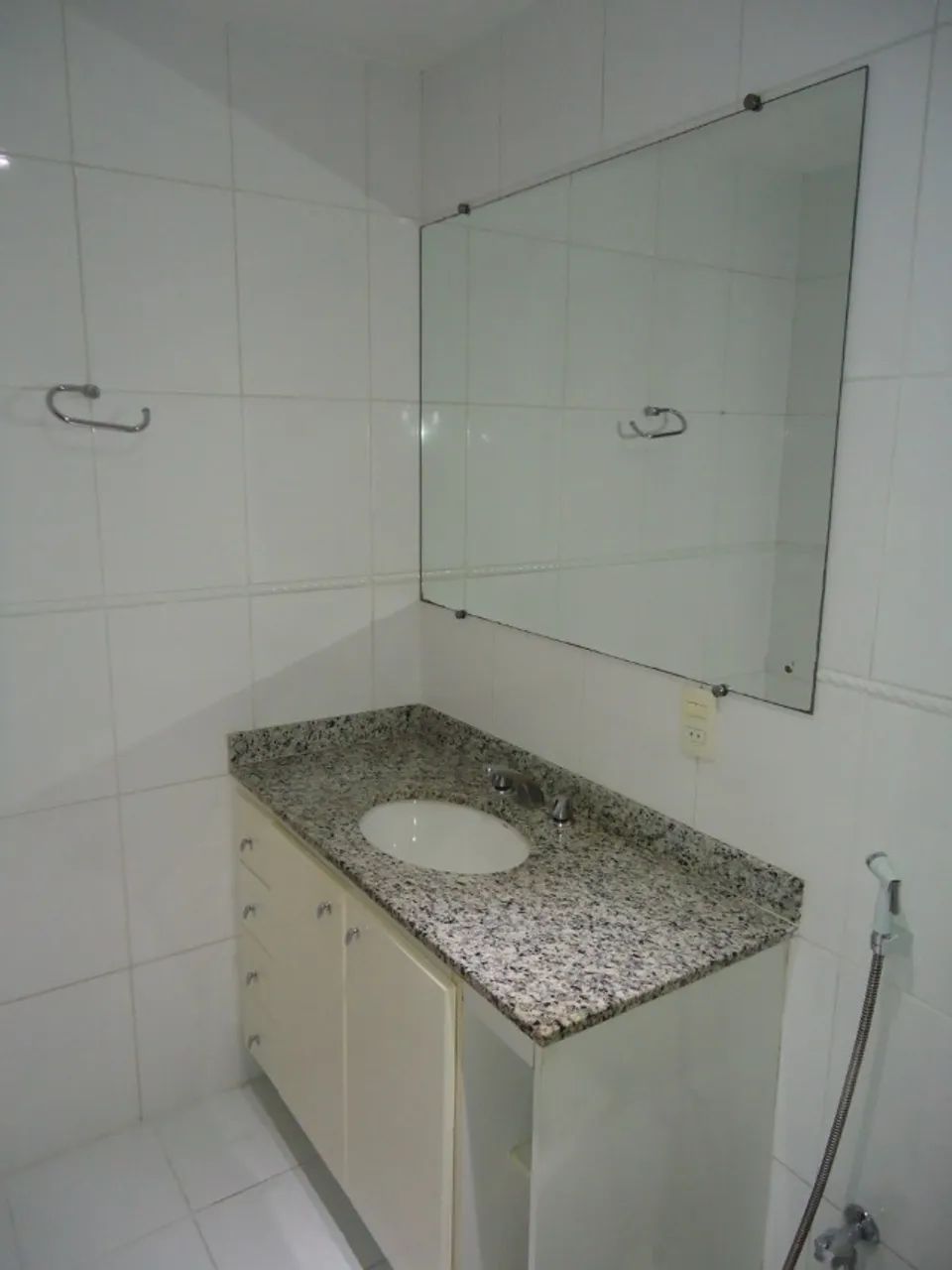 Rua Visconde de Figueiredo - 3 quartos, duas vagas de garagem, muito tranquilo - Foto 7