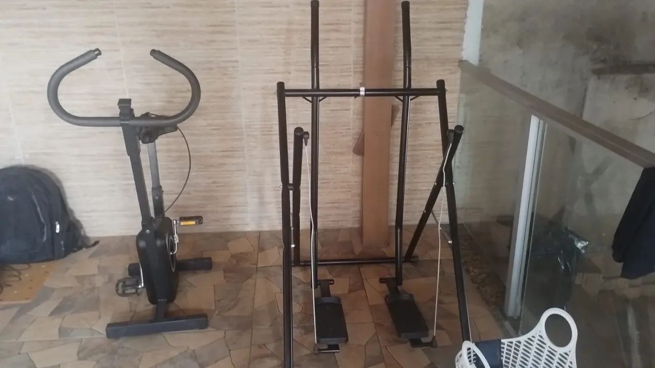 Vende-se Bicicleta ergométrica e Simulador de caminhada 