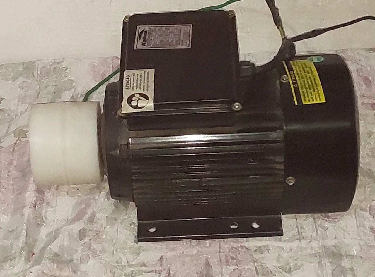 Motor bivolt 2 CV