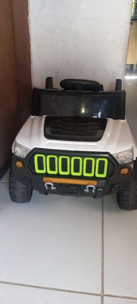 Carrinho infantil elétrico 30 kilos 