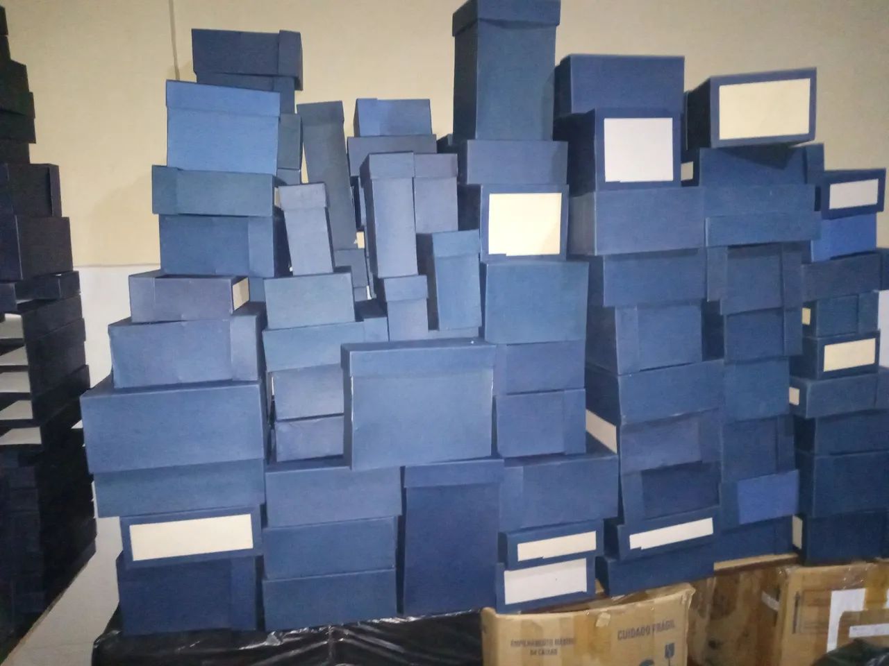 Caixas Envios de Encomenda  - Foto 2