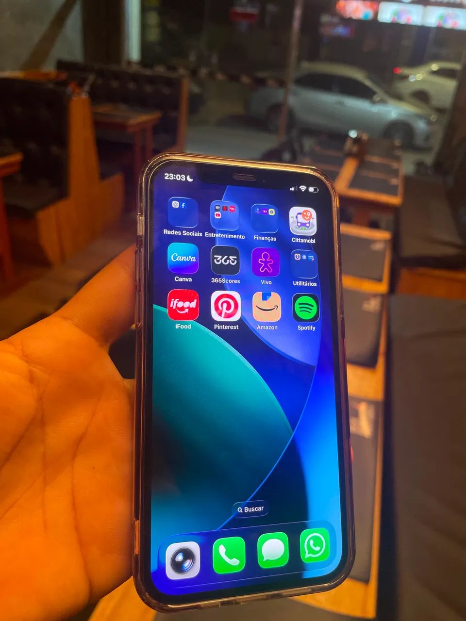 VENDE-SE IPHONE 12/ BEM CONSERVADO TUDO ORIGINAL. - Foto 5