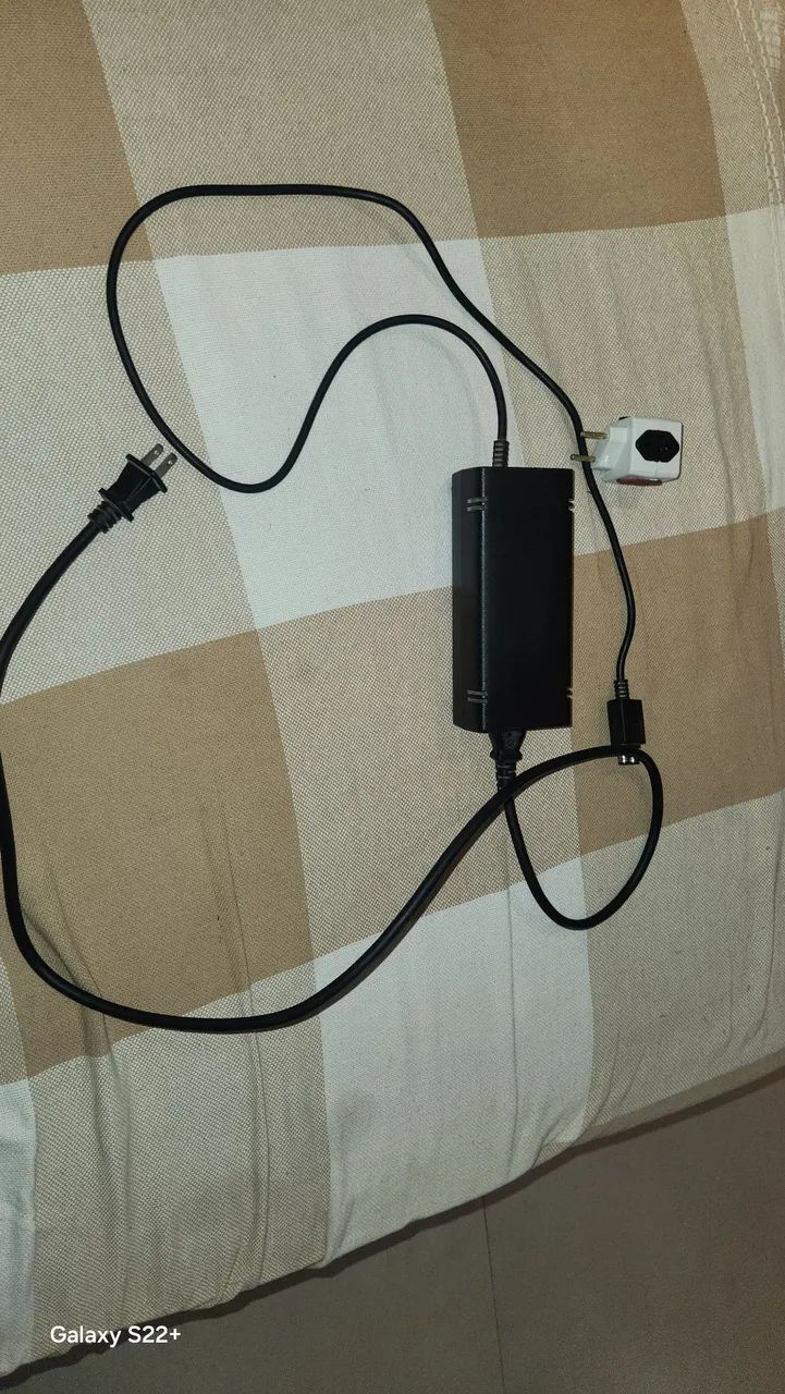 FONTE ORIGINAL XBOX 360 SLIM,COM ADPTADOR  - Foto 2