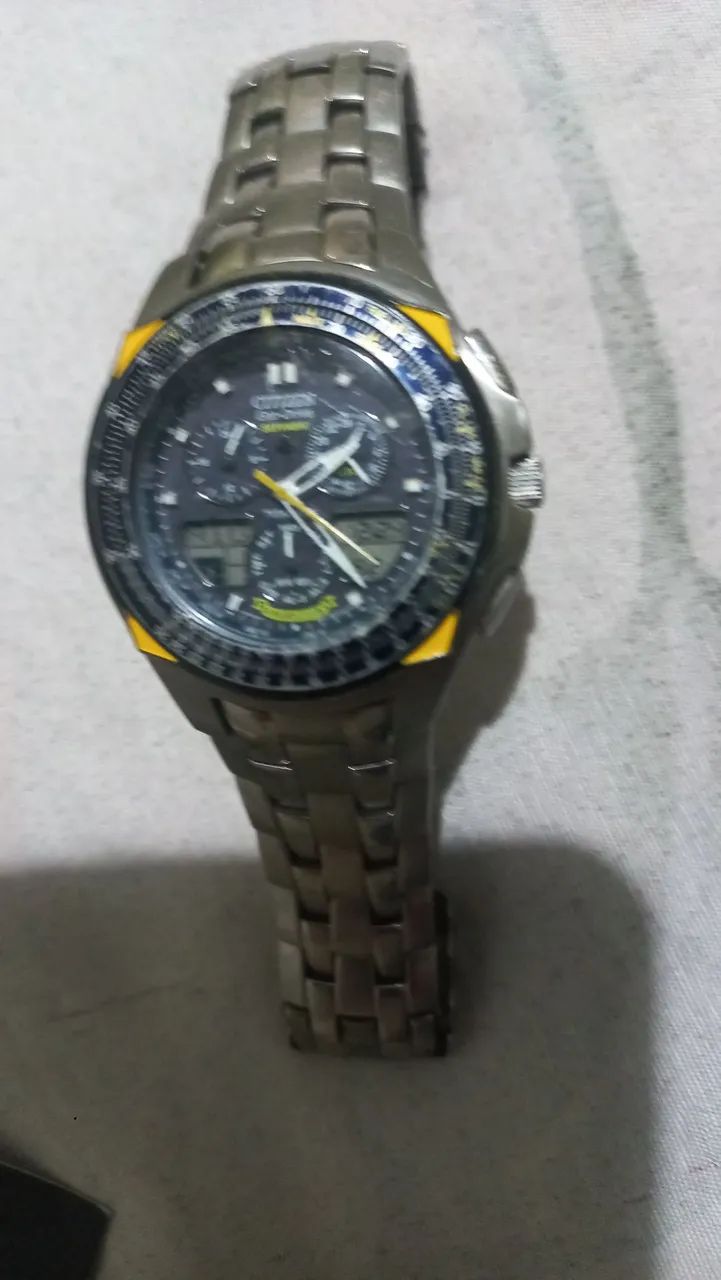 Relógio Citzen skyhawk blue angels muito novo