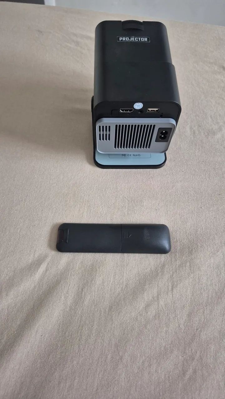 Projetor Hy320 Mini Smart 4k Android 11 Wi-Fi Bluetooth Cinema Black - Foto 3