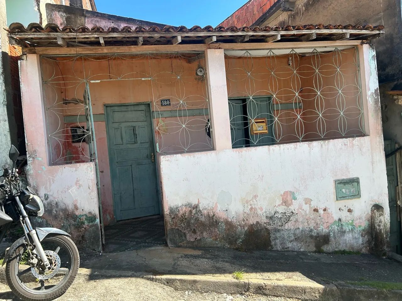Vende-se casa
