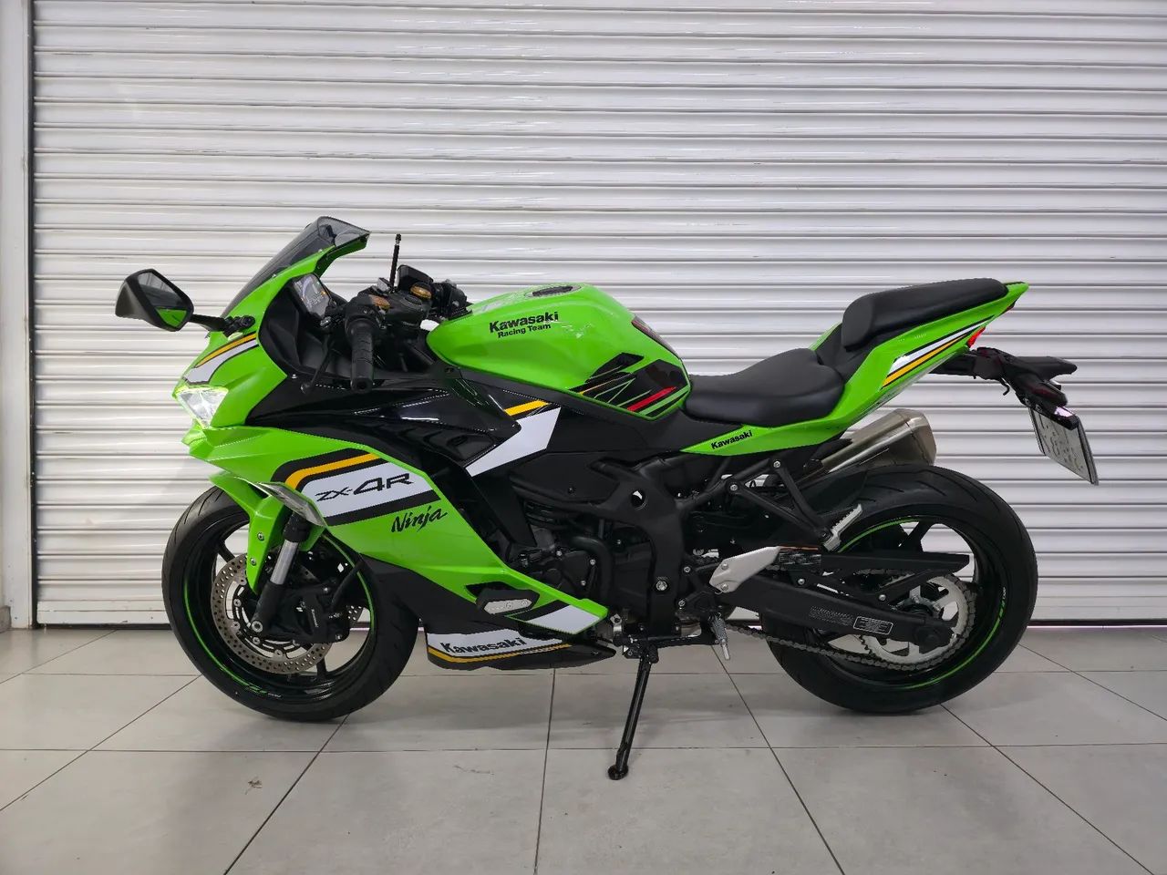 Ninja ZX-4R - Foto 2
