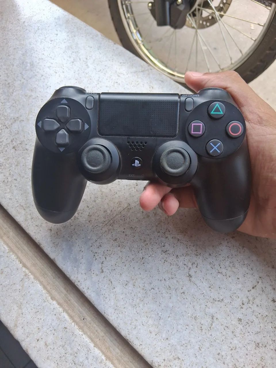 Controle ps4 em ótimo estado 