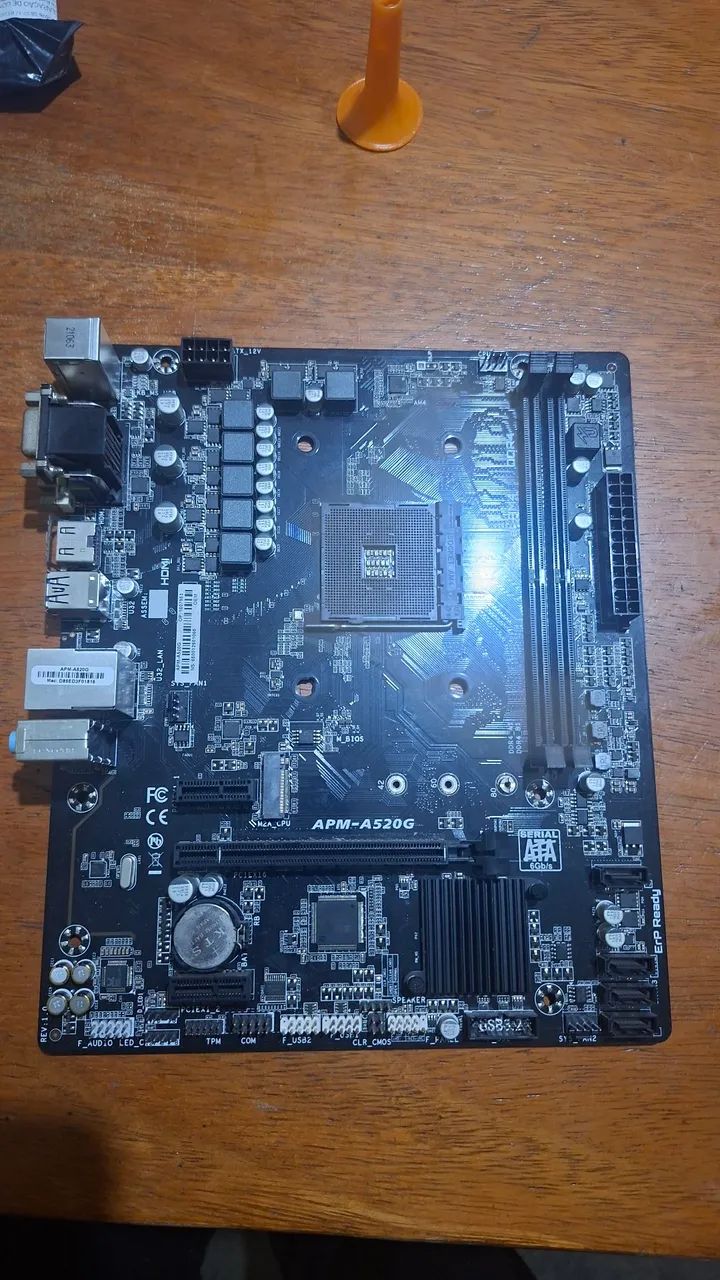 Placa Mãe Gigabyte A520M AM4 DDR4 - Funcionando Perfeitamente