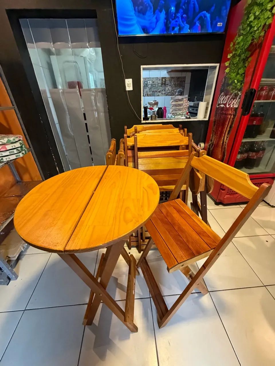 Bistro + 2 cadeiras 