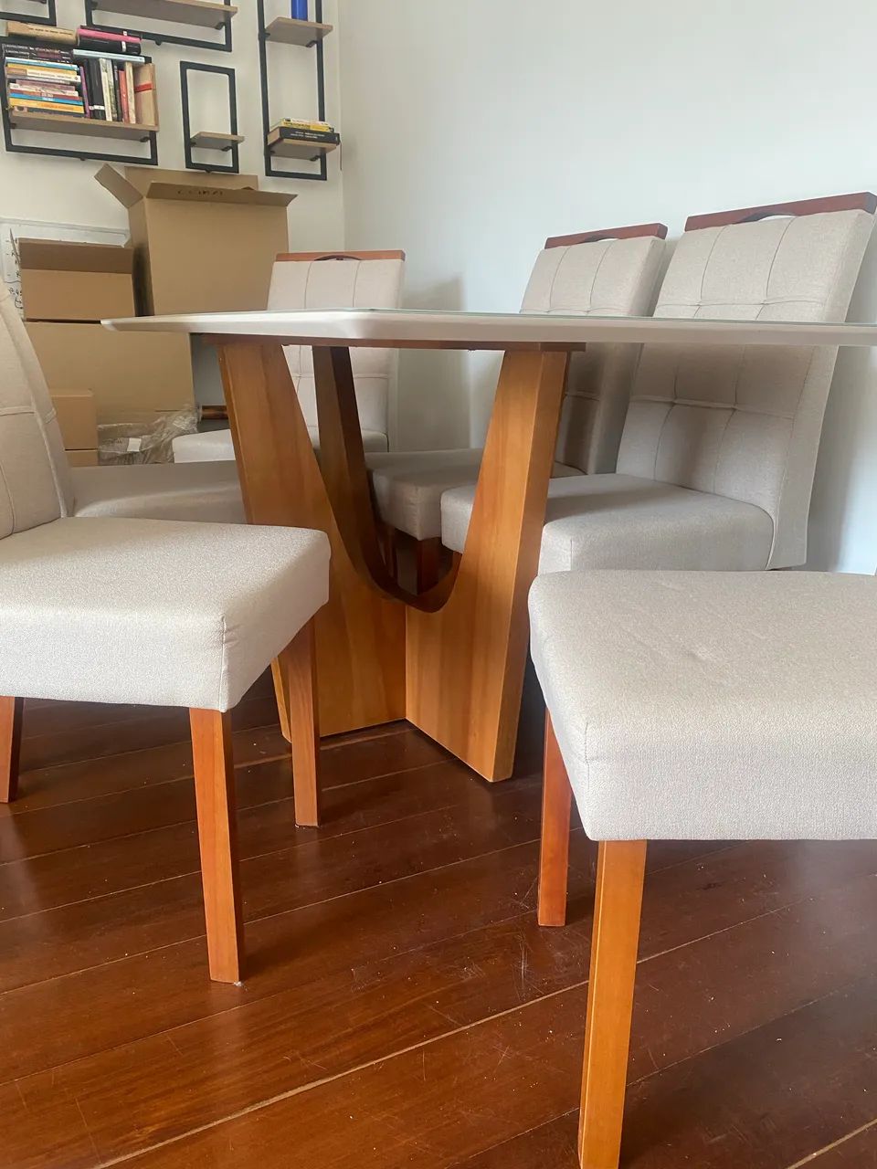 Mesa e 6 cadeiras