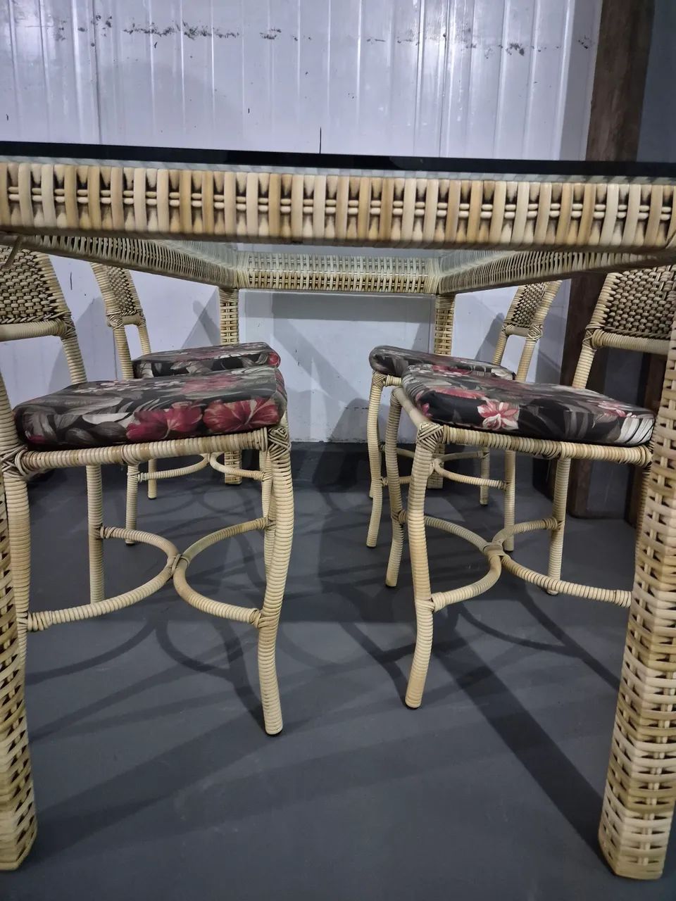 Mesa de jantar alumínio e vidro - Foto 3