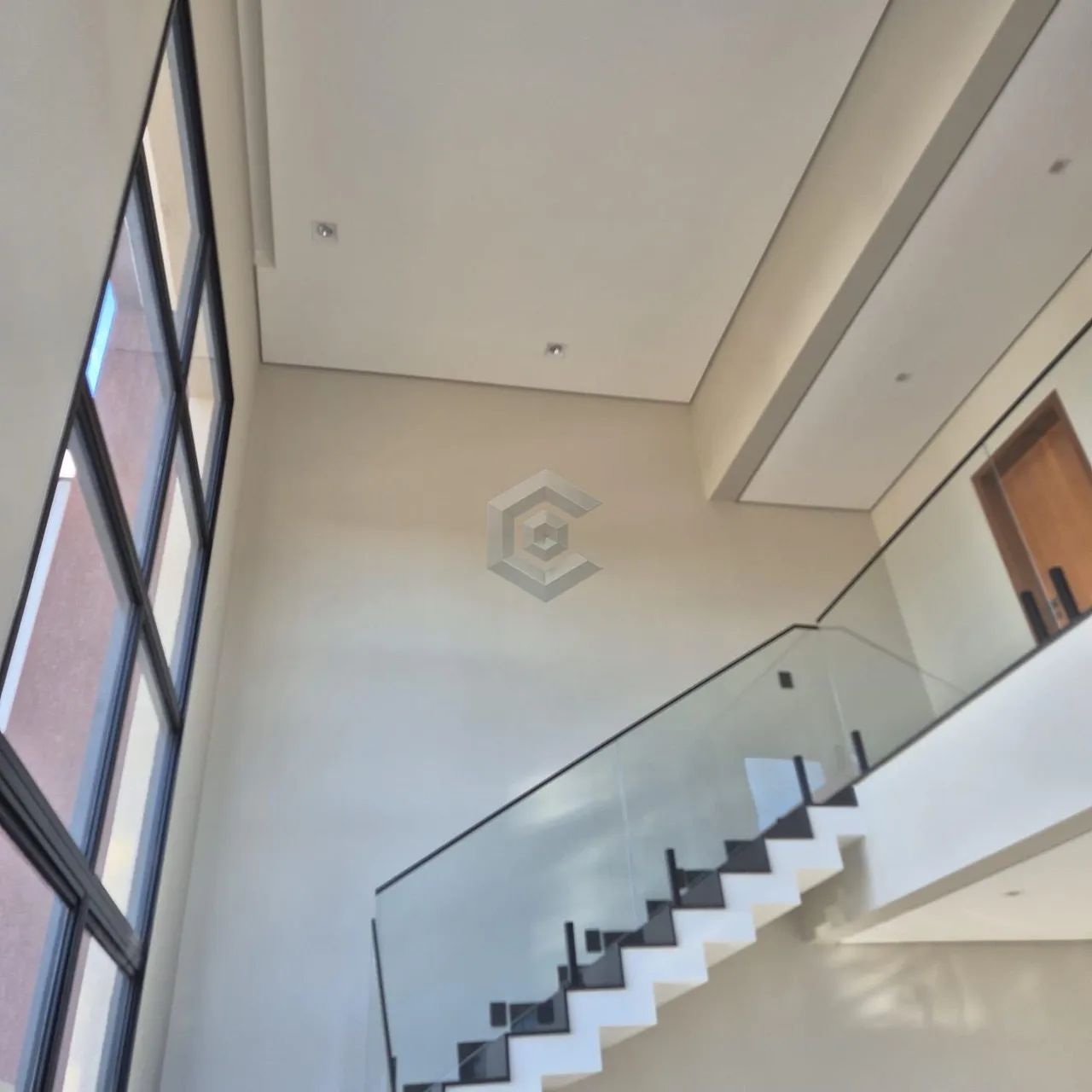 Casa em Wanel Ville, Sorocaba | 3 Suítes, 210m² - Foto 4