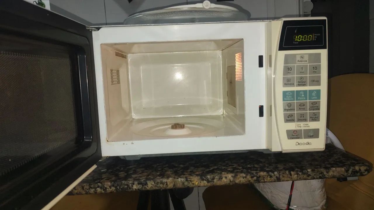 Microondas Panasonic 20 litros  - Foto 4