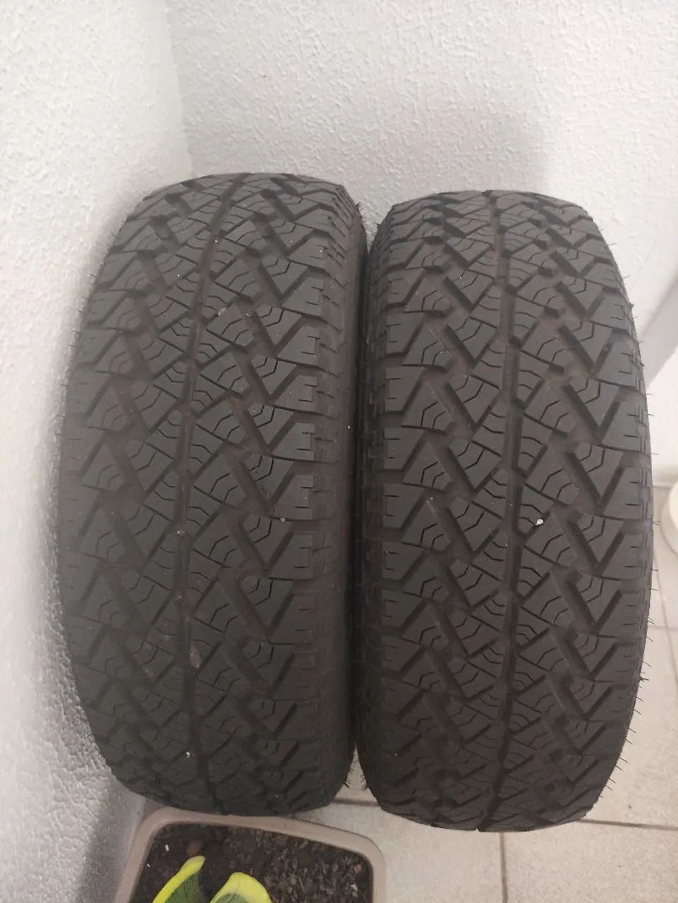 Pneus 235/70/16 - Foto 2