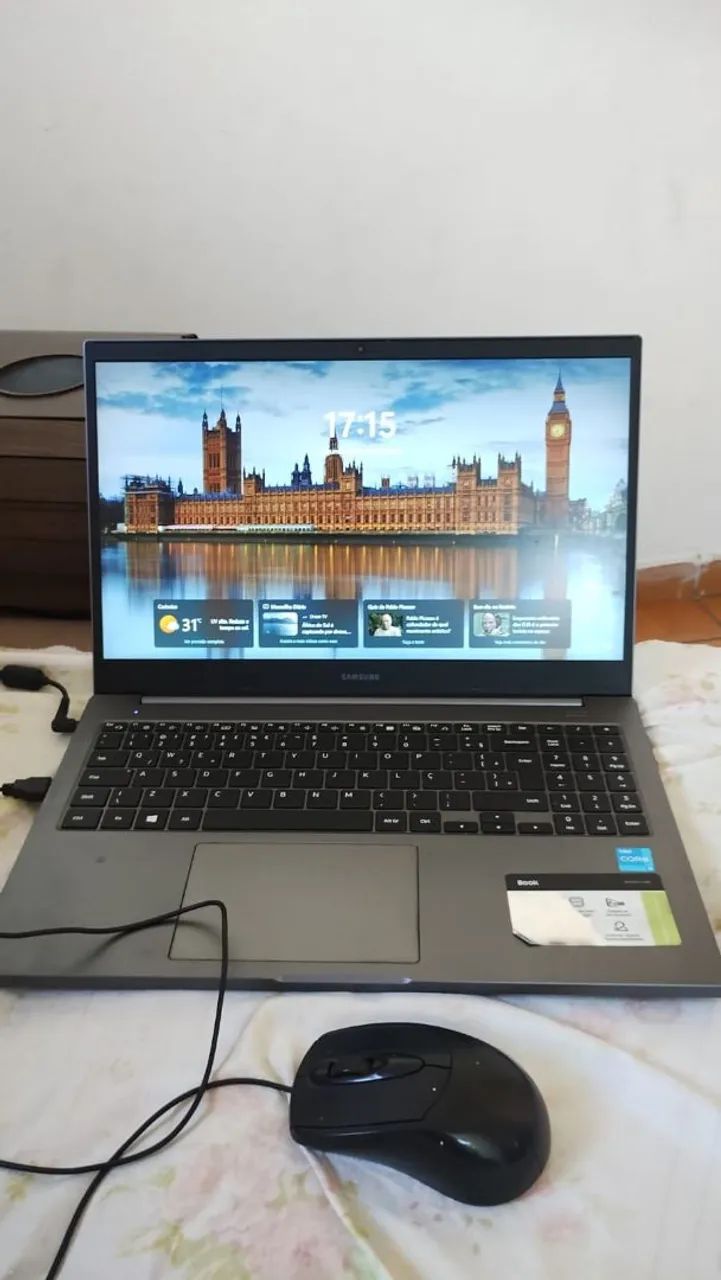 Notebook Samsung i3 Samsung  só está com um defeito no touch funciona com mouse 