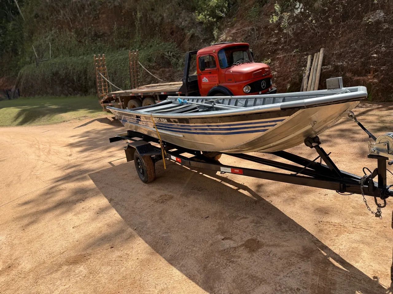 Vendo barco de alumínio semi chata completo proto pra uso  - Foto 2