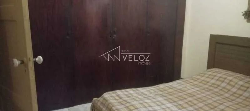 Apartamento : / Residencial / Glória