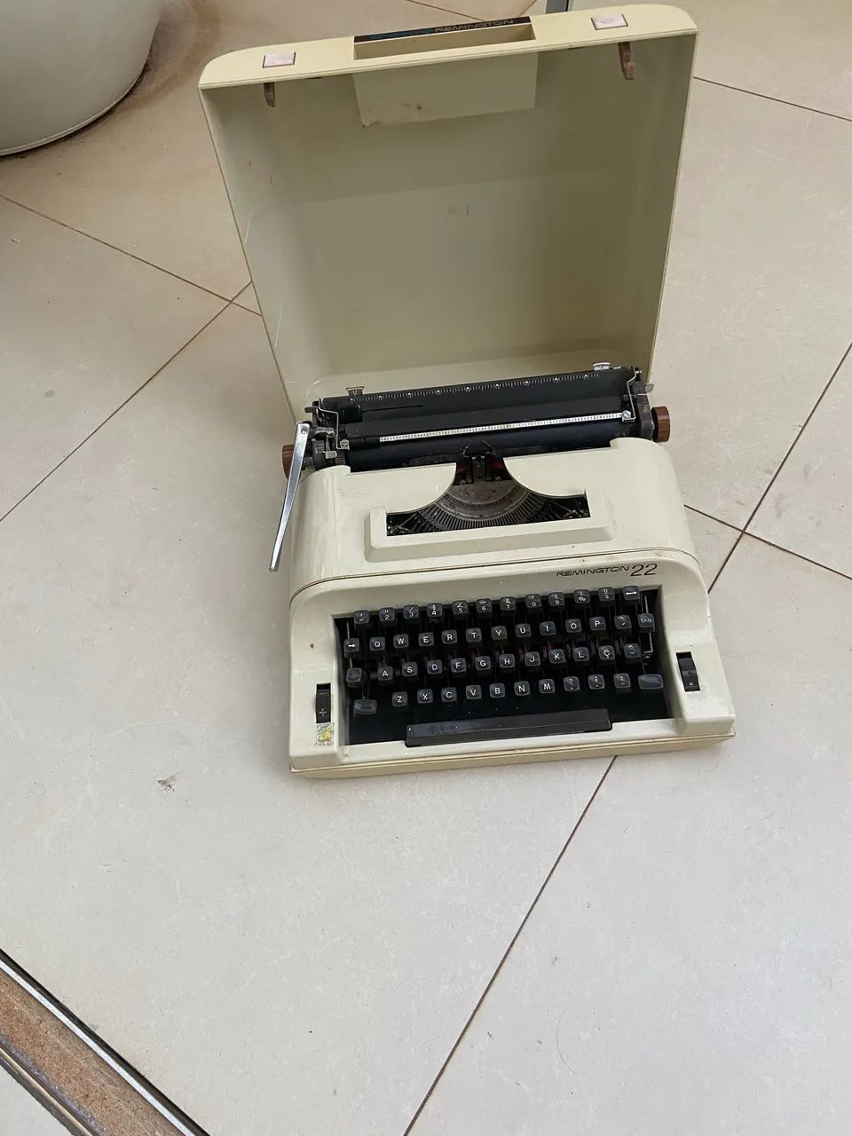 MÁQUINA DE ESCREVER - Foto 2