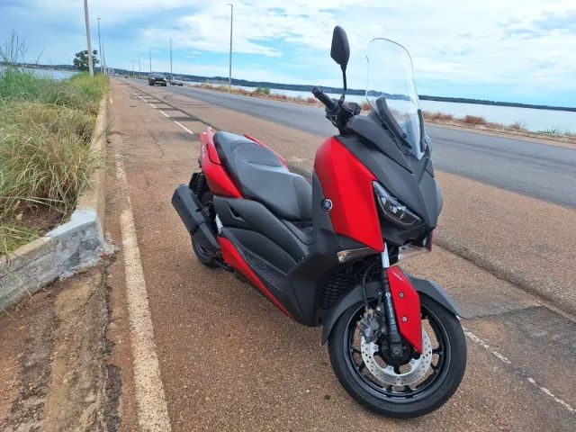 Oportunidade - Moto Impecável - 38km p/litro - XMAX 250 só 13mil km. Abaixo da FIPE 