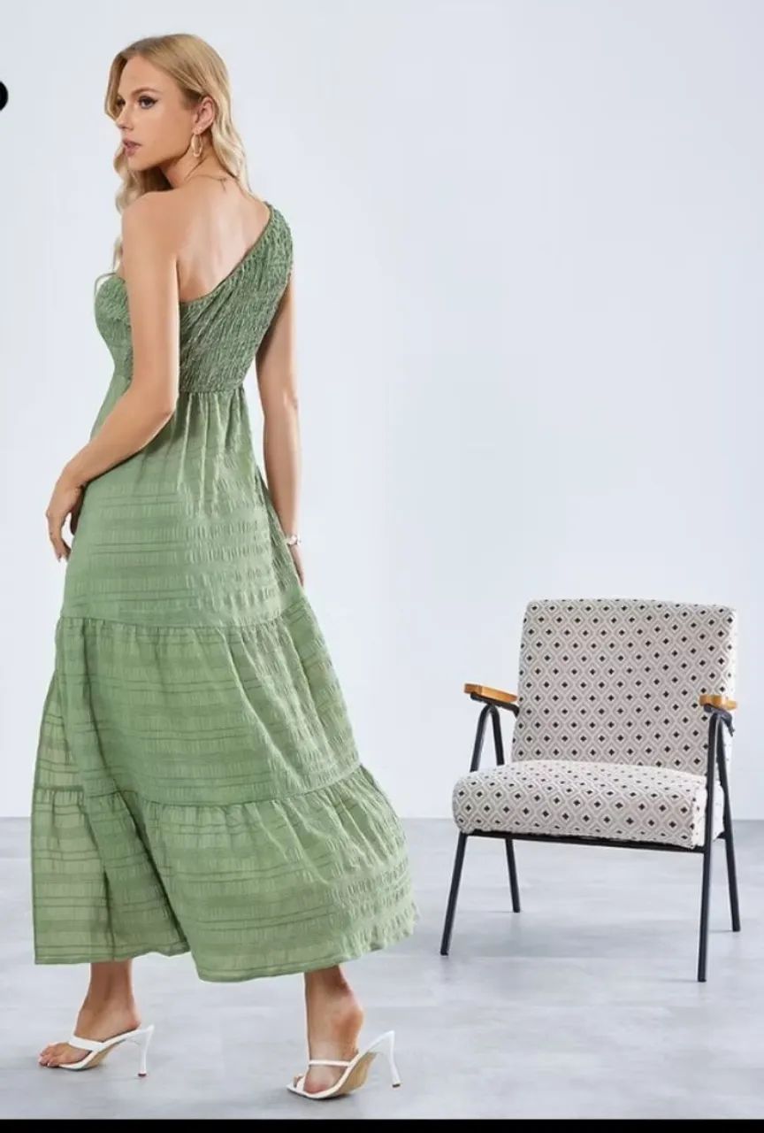 Vestido Verde com fenda lateral  - Foto 4