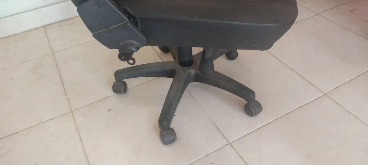 Cadeira de Pc com banco de carro  - Foto 3