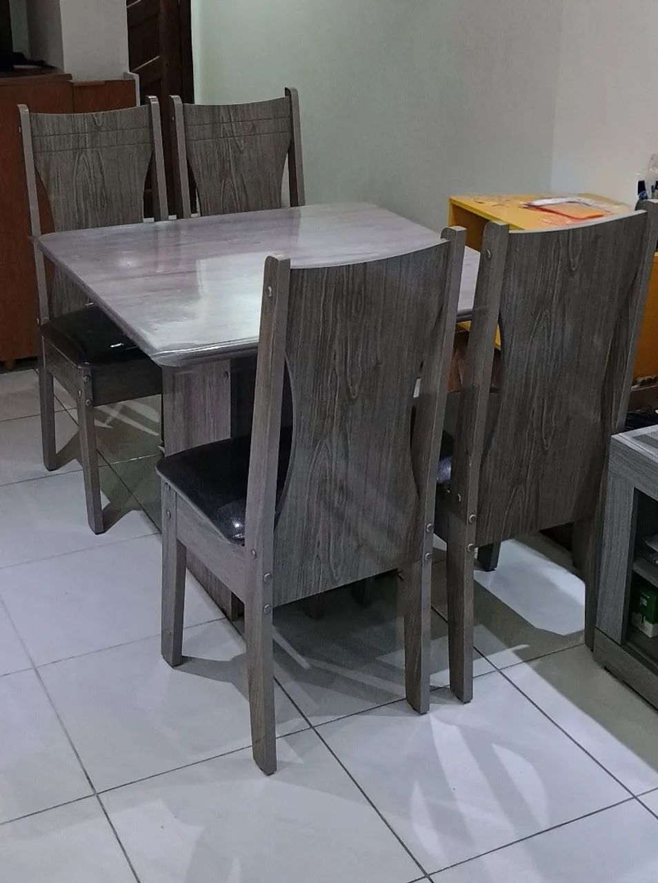 Conjunto mesa de jantar e cadeiras  - Foto 2