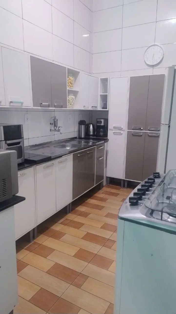 ? VENDE-SE OU TROCA-SE CASA DE 2 ANDARES<br>