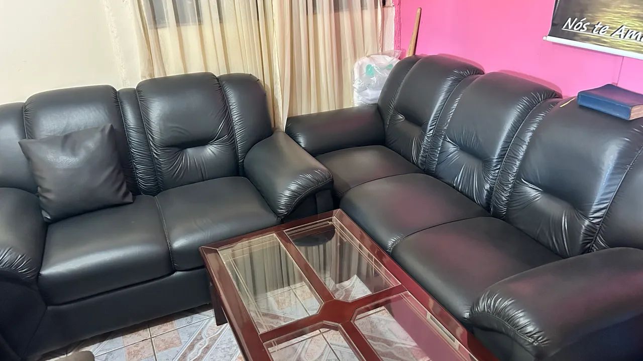 2 sofás de couro na cor preto  - Foto 3