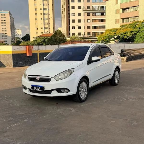 Fiat Siena Siena ESSENCE 1.6 Flex 16V 4p 2014