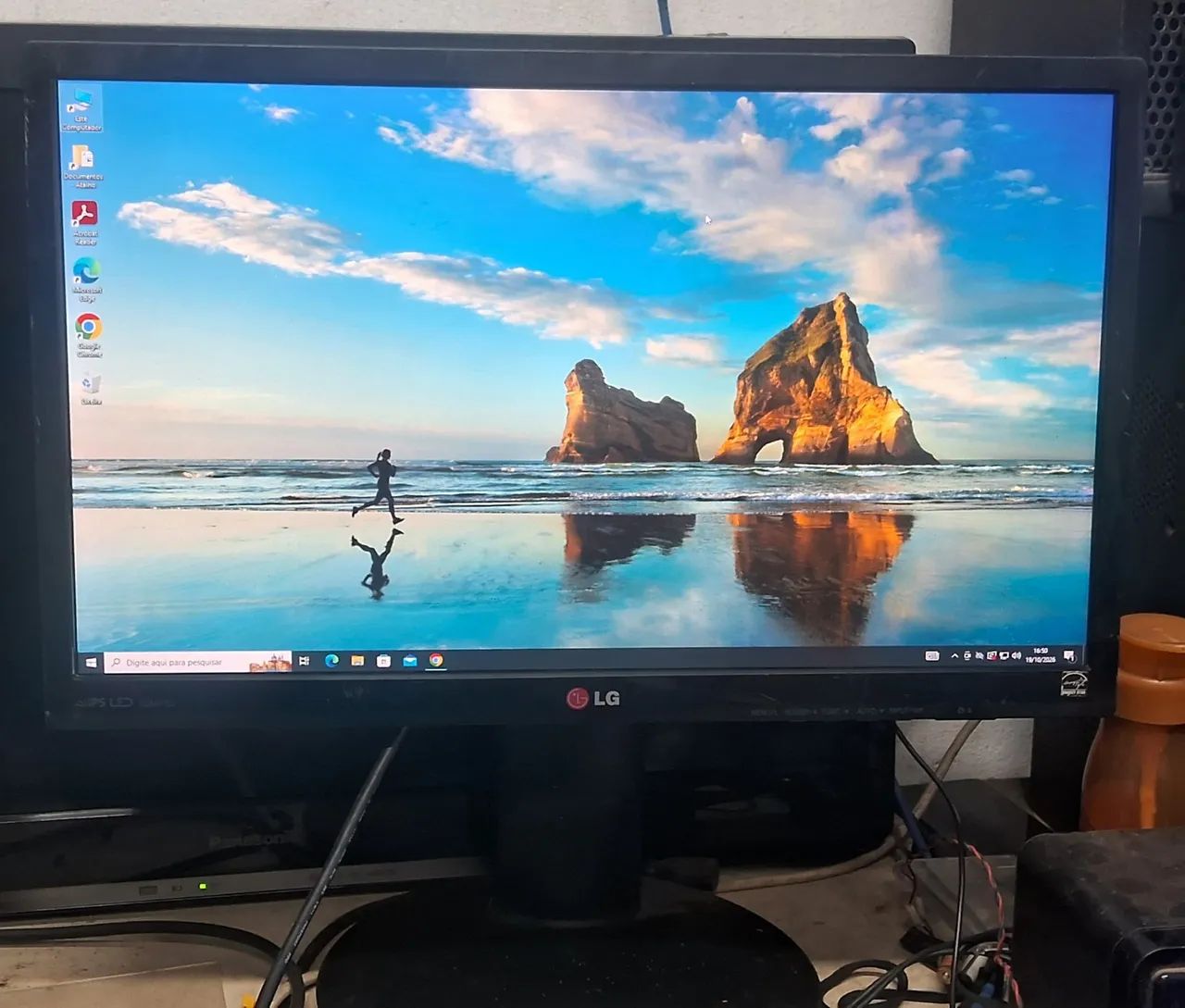 Monitor LG 22