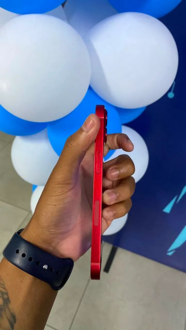 iPhone 13 128g Vermelho  - Foto 2