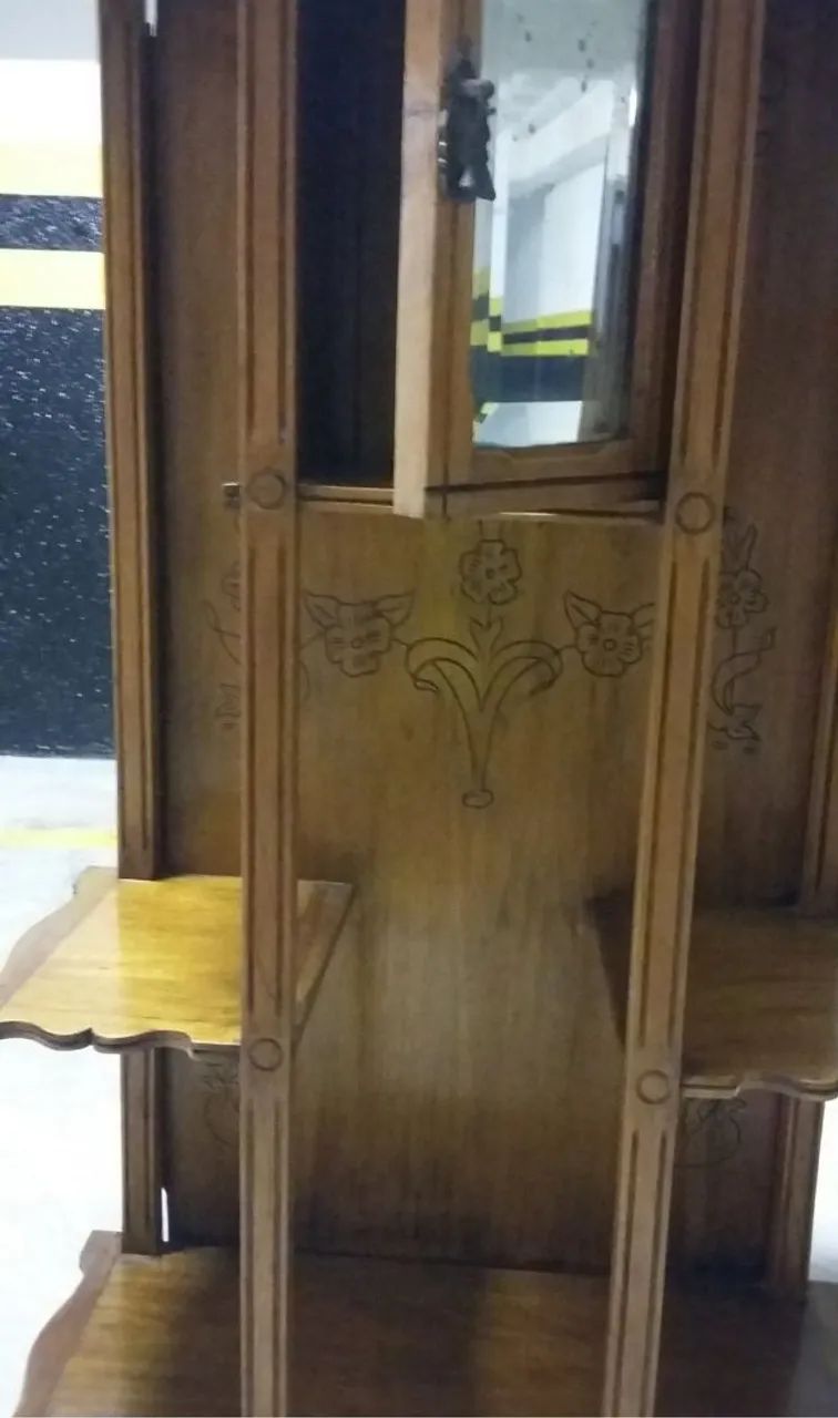 Antigo porta bibelô com espelho  - Foto 2