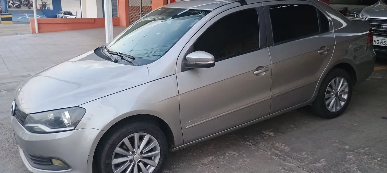 Volkswagen Voyage VOYAGE Comfortline 1.0 T.Flex 8V 4p 2015