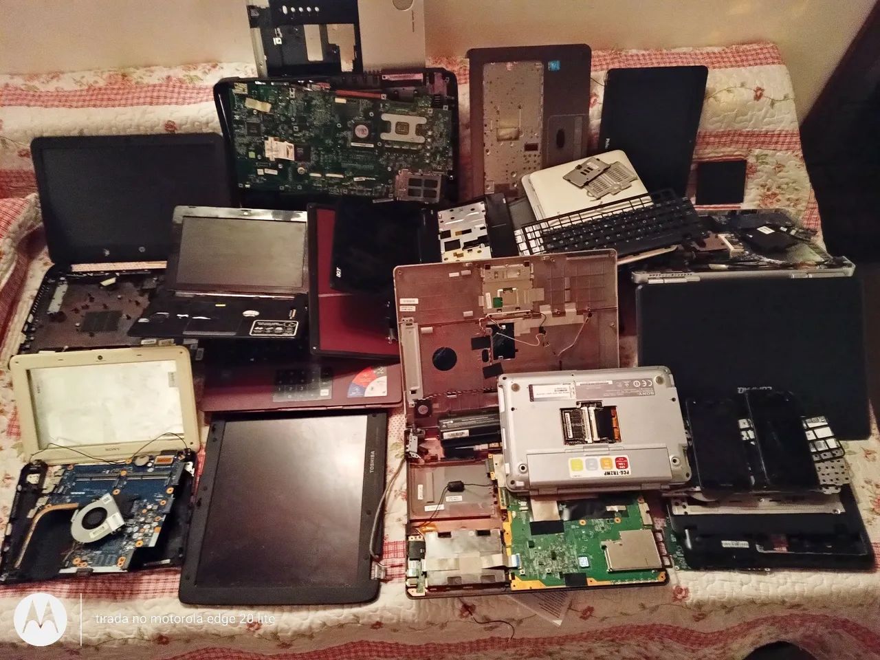 Mala com peças de notebooks para reparo e reaproveitamento de peças - Foto 4
