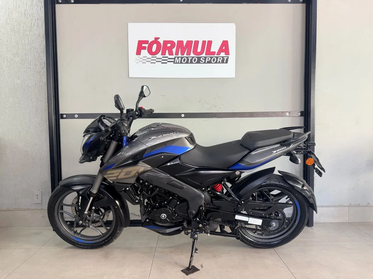 DOMINAR 200 ABS 2025 - Foto 3