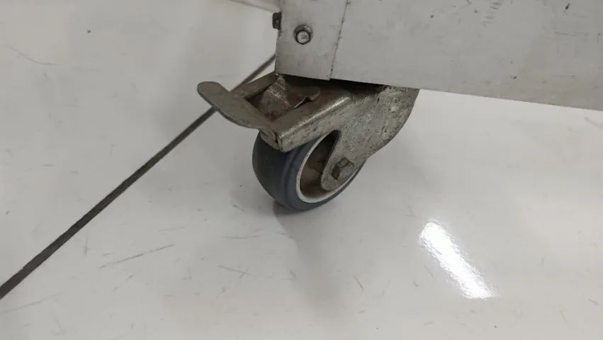 6 bases / estruturas industriais em alumínio com rodízio  - Foto 5