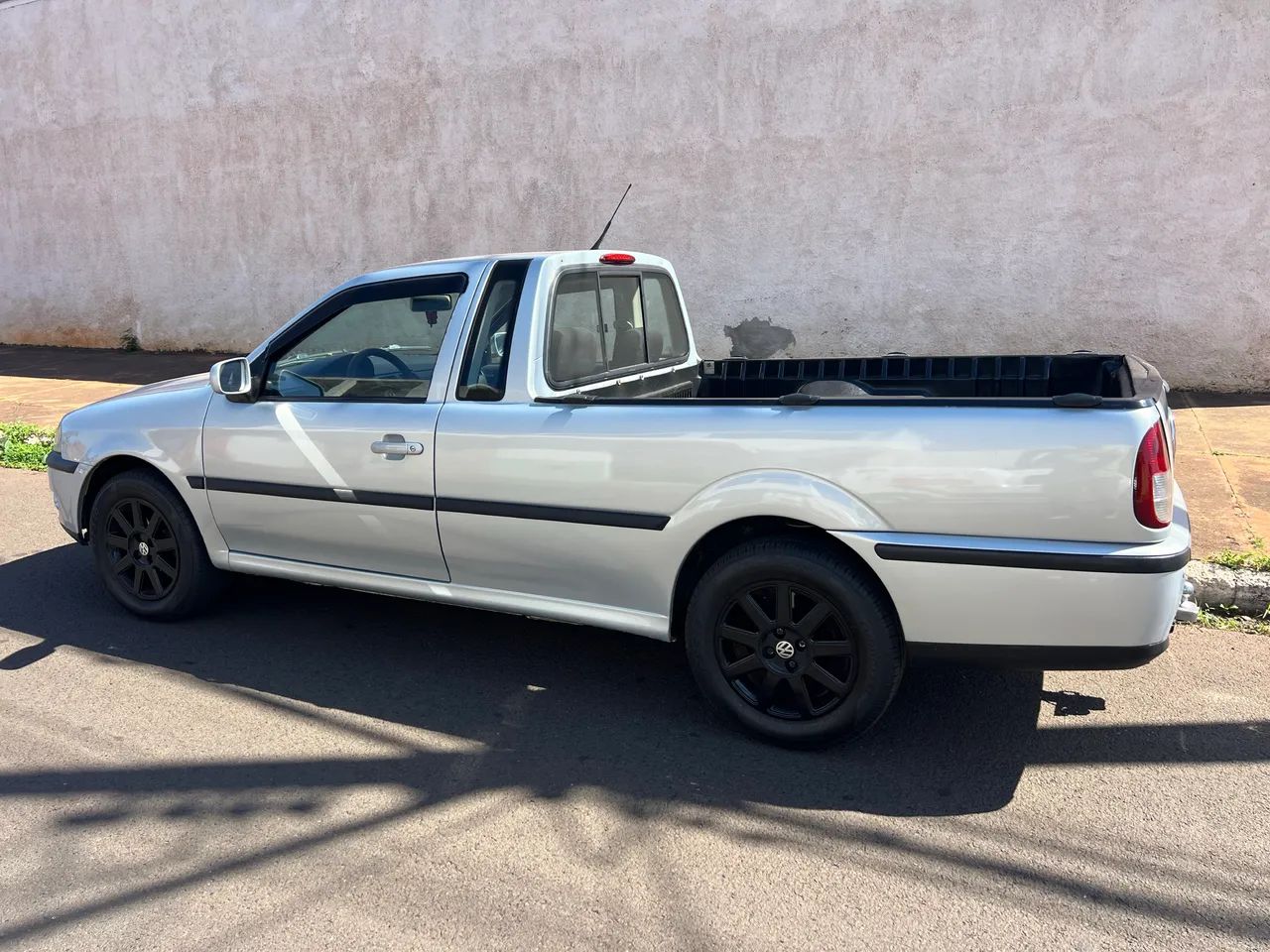 Volkswagen Saveiro FUN 1.8 99cv/ City E S.surf 1.6 2001