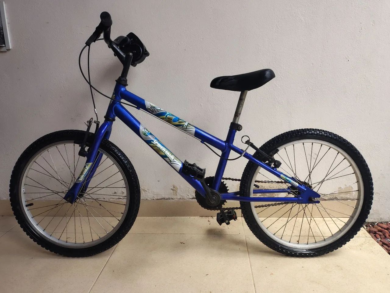 Bicicleta infantil aro 20 - Foto 5