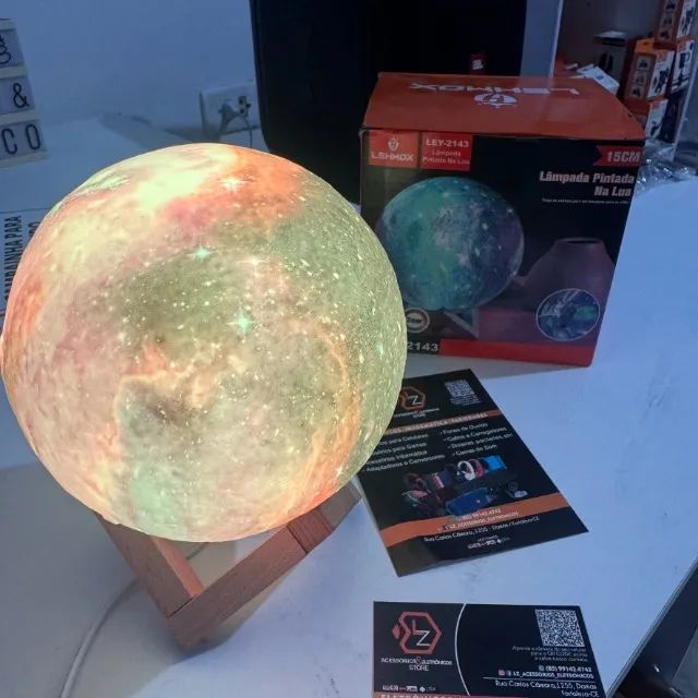 luminária de lua 3D da marca Lehmox - Foto 2