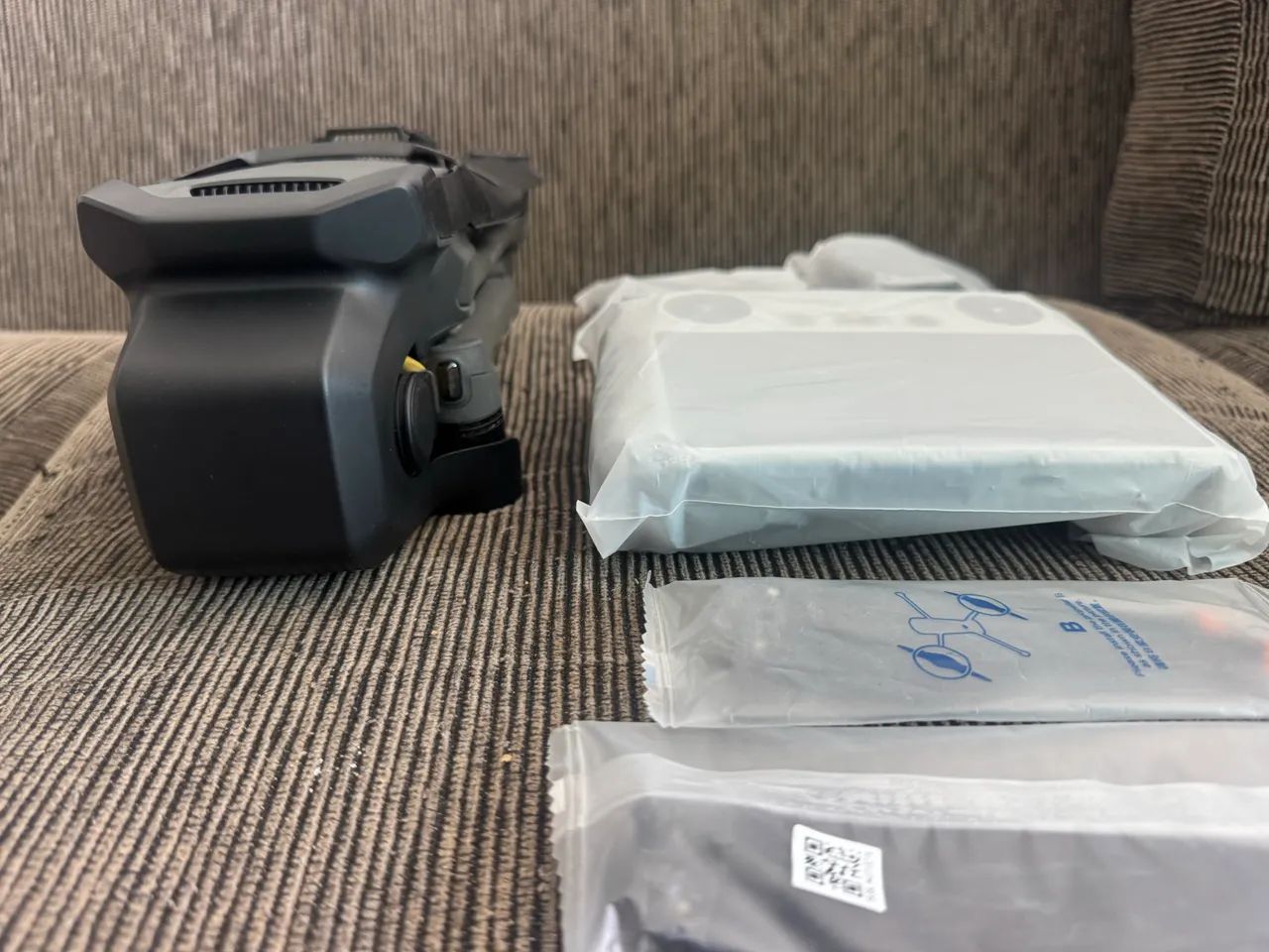 DJI MAVIC 3 PRO NOVO SEM ATIVAÇÃO  - Foto 3